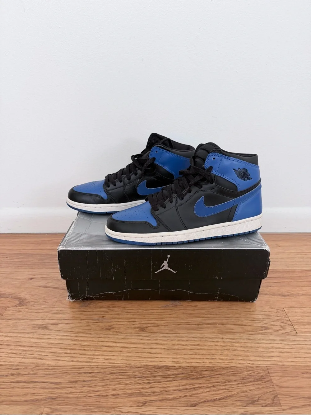 2001 Air Jordan 1 Royal Sneaker Size 8.5 Men’s